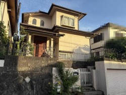 ■リフォーム履歴2022年
・キッチン、レンジフード、トイレ交換
・給湯器交換
　2023年6月　
・１階部分フローリング張替、クロス張替
・2階和室畳表替、襖・障子張替