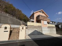 神戸市一円でお部屋を探すなら不動産情報満載のセンチュリー21ハウジング流通 ■2017年大規模リノベーション実施
■ＬＤＫ約25.2帖　広々ウッドデッキ設置
■約１２帖の小屋裏収納あります
