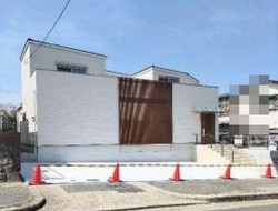 中庭のある新築戸建て！　省エネ基準適合住宅！　ＬＤＫ３面床暖房！　宅配ボックスあり！