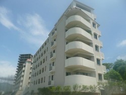 神戸市一円でお部屋を探すなら不動産情報満載のセンチュリー21ハウジング流通 ペット飼育可能、LDK約18.8帖、2008年建築、買物便利、室内丁寧に使用されています