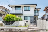 神戸市一円でお部屋を探すなら不動産情報満載のセンチュリー21ハウジング流通 ■南向きの4SLDK、積水ハウスの注文建築！ ■2019年8月キッチン、浴室、洗面所新規交換済！ ■大型カップボード付！■平成10年8月建築！ ■車庫は３台可能