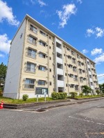 神戸市一円でお部屋を探すなら不動産情報満載のセンチュリー21ハウジング流通 ■小中学校徒歩10分圏内！
■ゆったり4DKの間取り♪  
■名谷駅から徒歩13分の立地。  
■4階部分につき陽当たり・通風良好♪
■収益物件としてもおすすめ 