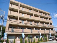 北神急行 谷上駅から徒歩12分です。谷上駅から三宮駅まで10分です。駐車場有。