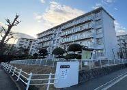 閑静な住宅街にあり、階段の上り下りが楽な２階部分。