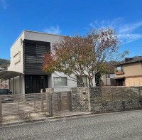 神戸市一円でお部屋を探すなら不動産情報満載のセンチュリー21ハウジング流通 ペット相談可能。駐車場３台可の物件。